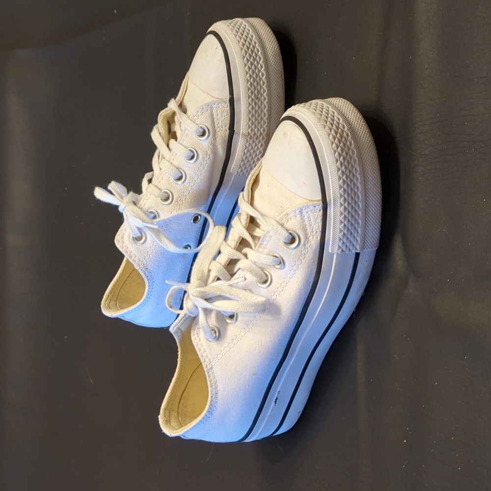 Women's Used Converse White Platform - Size US 6